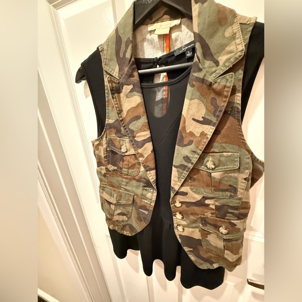 Michael Kors Camouflage Cotton Vest w Black Soprano Top bonus like New Medium